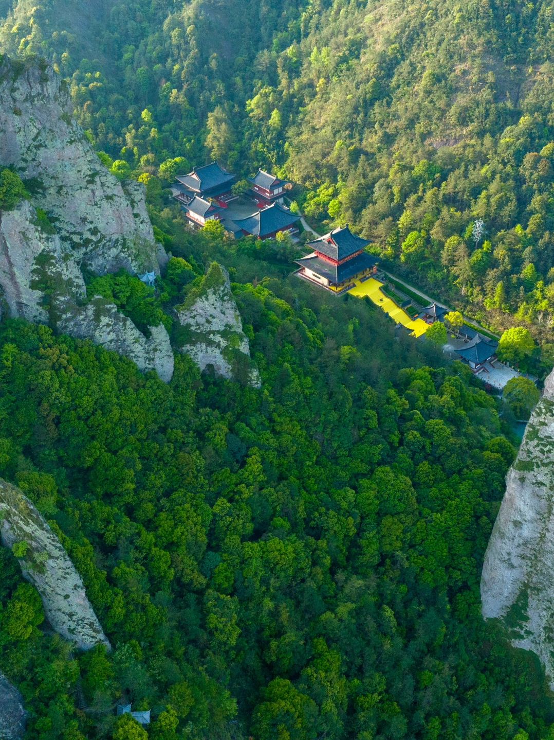 A scenic view of yaowang mountain