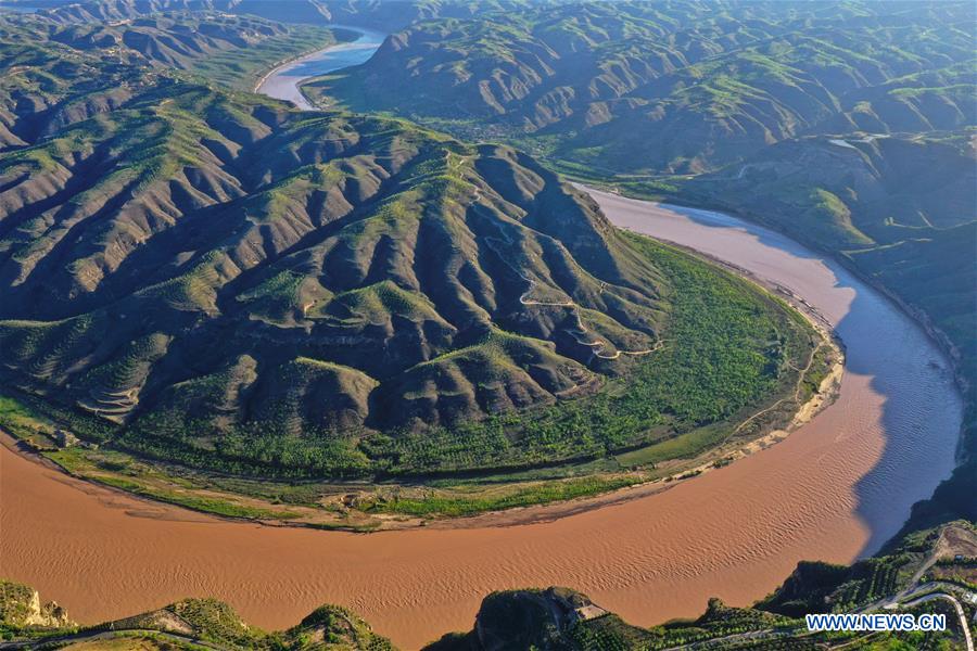 A scenic view of yellow_river_qiankun_bay_scenic_area