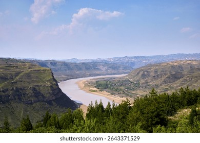 A scenic view of yellow_river_qiankun_bay_scenic_area