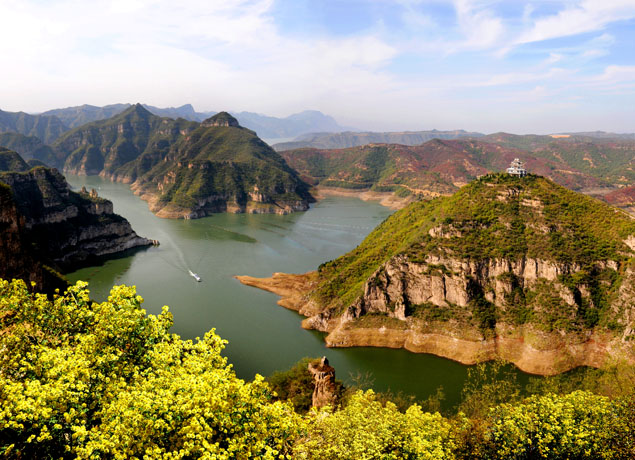 A scenic view of Yellow River Scenic Area