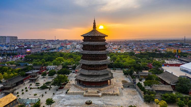 A scenic view of Yingxian Wooden Pagoda