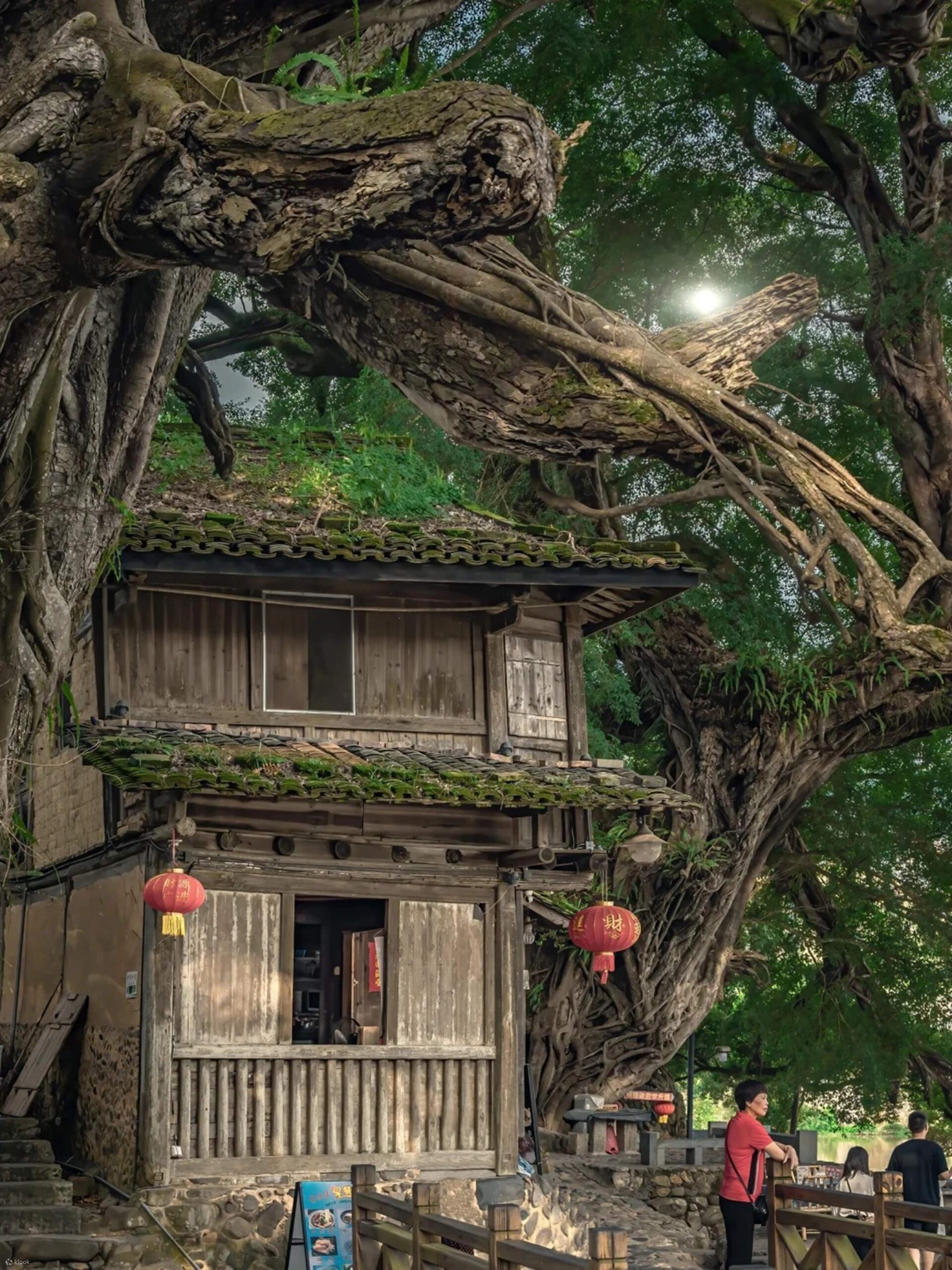 A scenic view of yongding tulou