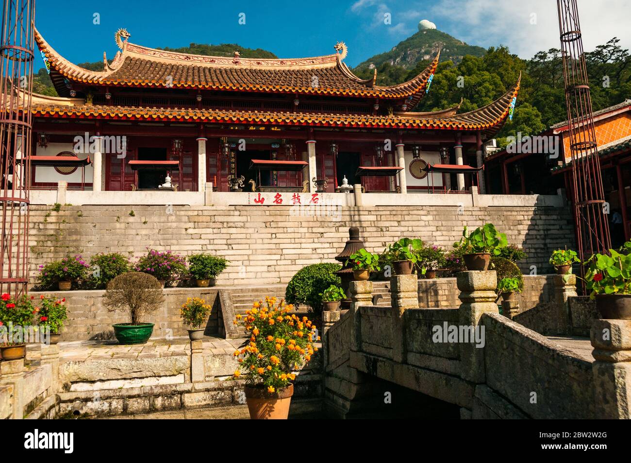A scenic view of yongquan temple