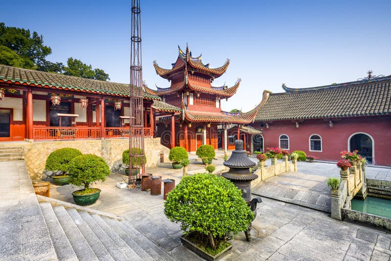 The Spiritual Significance of Yongquan Temple: A Pilgrim’s Paradise