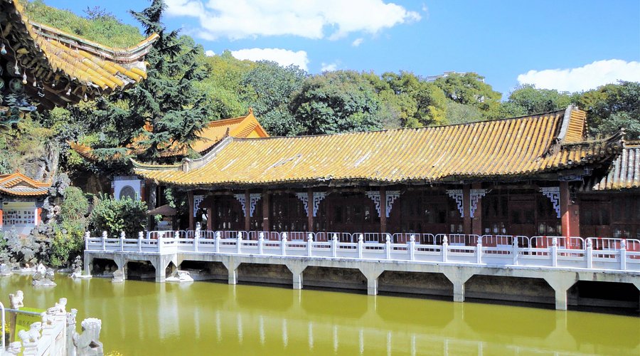 A scenic view of yuantong temple
