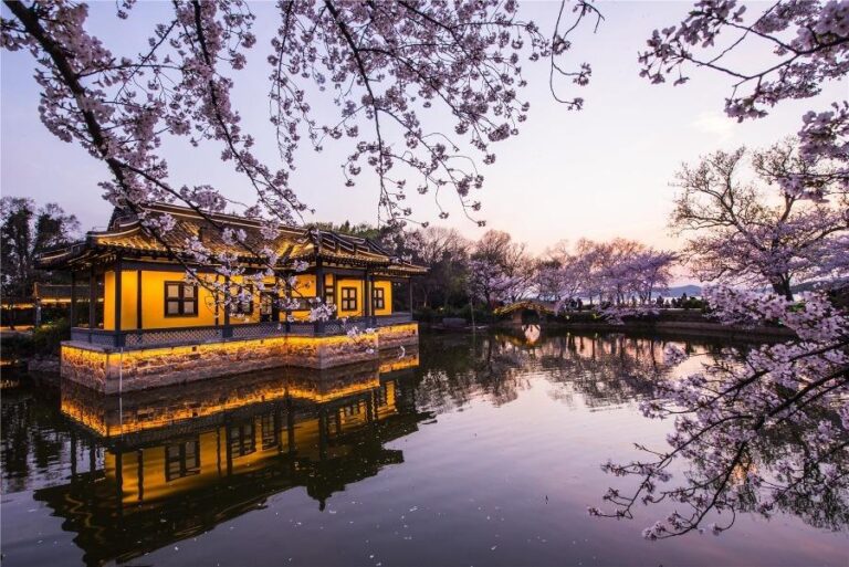 The Ultimate Guide to Exploring Yuantouzhu: Nature, Culture, and Serenity