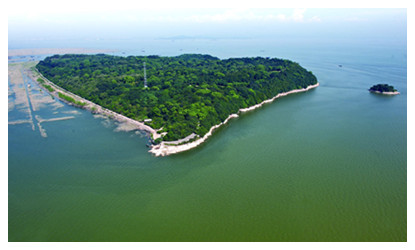 A scenic view of Yueyang Tower Junshan Island