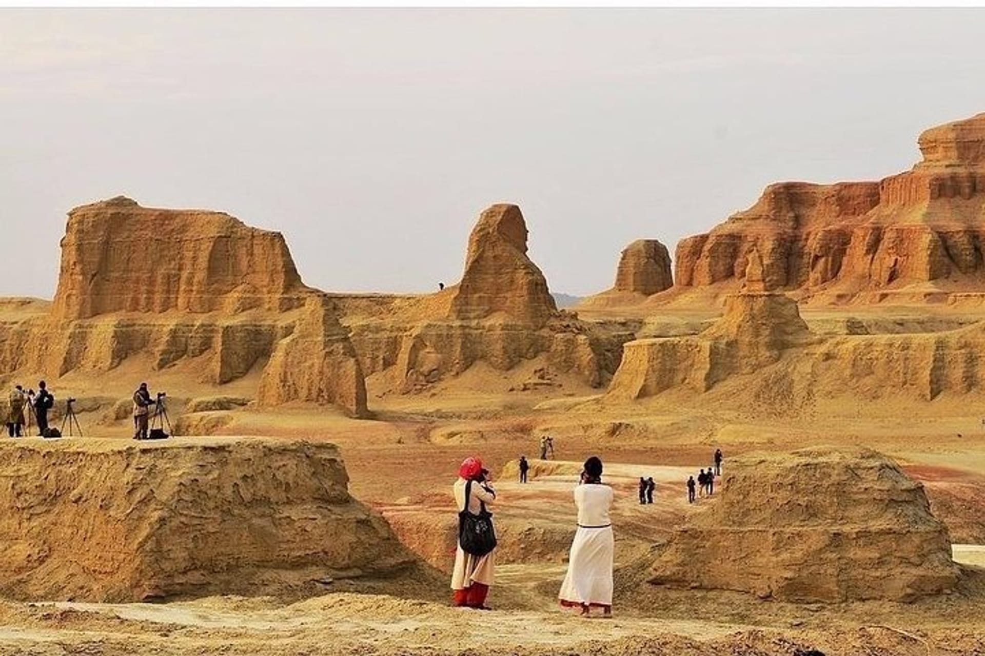 A scenic view of yumen pass ruins