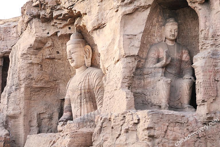 A scenic view of yungang grottoes