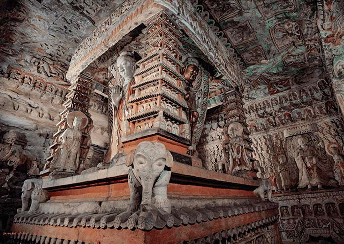 A scenic view of yungang grottoes