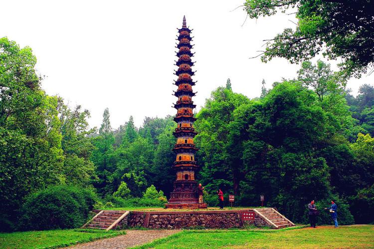 A scenic view of Yuquan Temple And Iron Pagoda