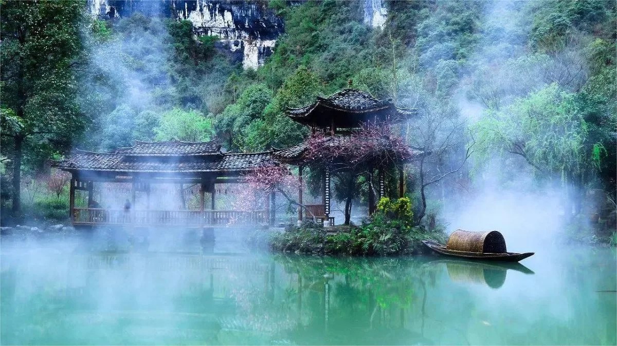 A scenic view of yuyang_taohuayuan