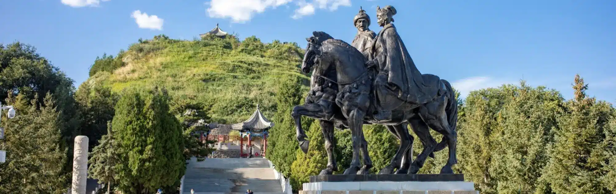 A scenic view of zhaojun_tomb
