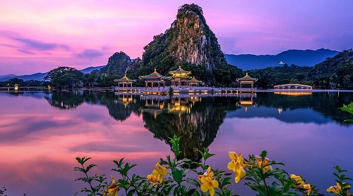 A scenic view of zhaoqing seven star crags