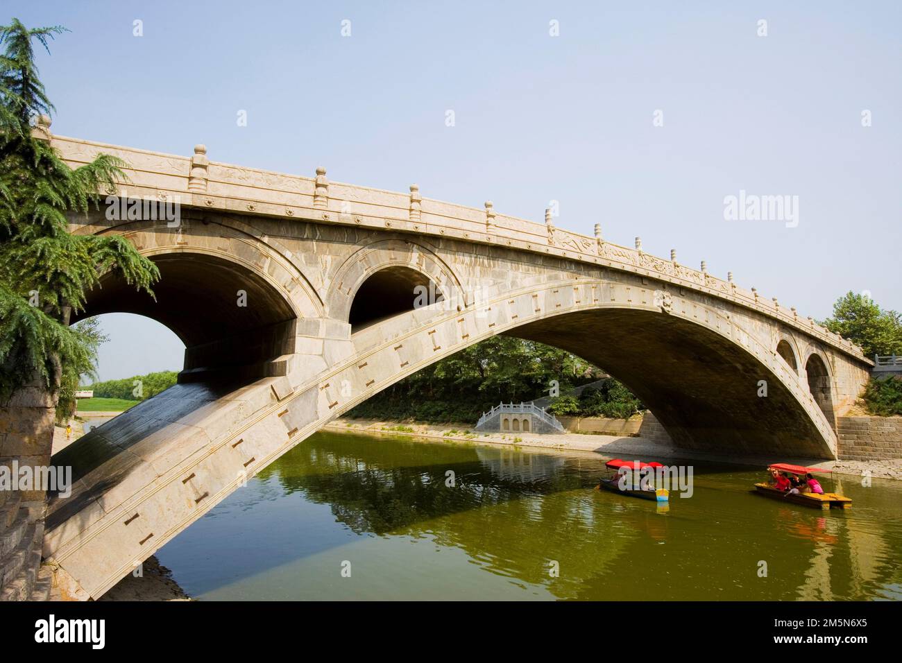 A scenic view of Zhaozhou Bridge