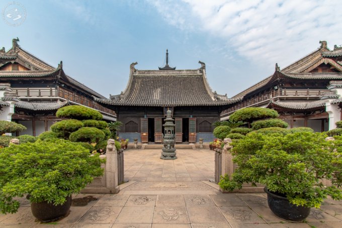 A scenic view of Zhenru Temple