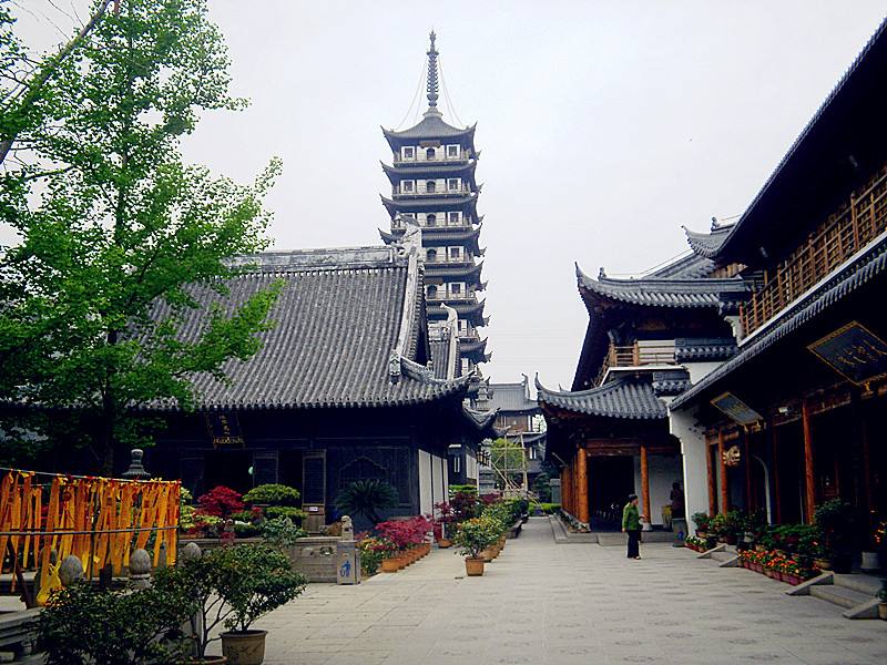 A scenic view of Zhenru Temple