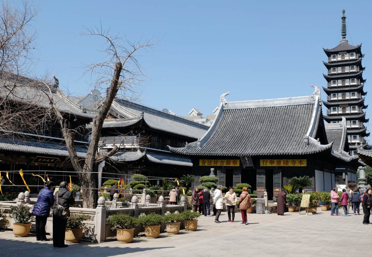 A scenic view of Zhenru Temple