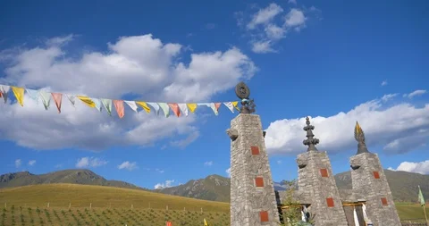 A scenic view of zhuoer_mountain_scenic_area