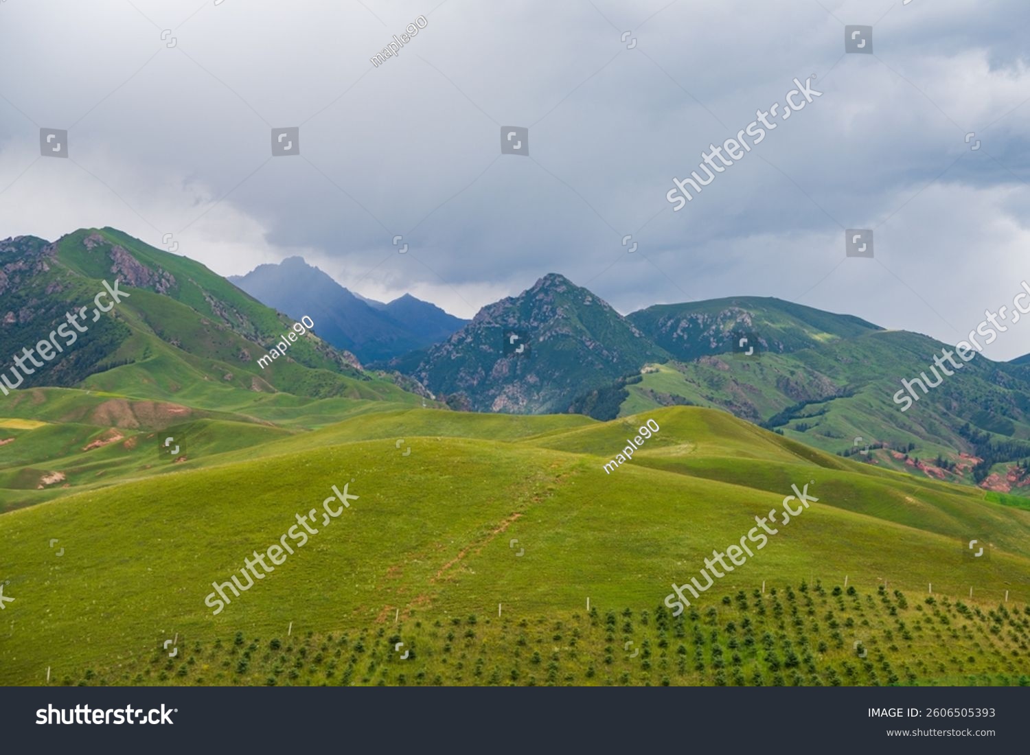 A scenic view of zhuoer_mountain_scenic_area