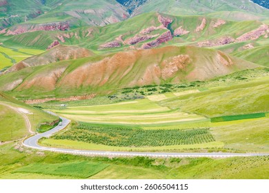 A scenic view of zhuoer_mountain_scenic_area