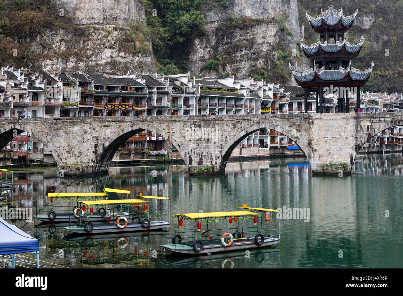 A scenic view of zhusheng bridge