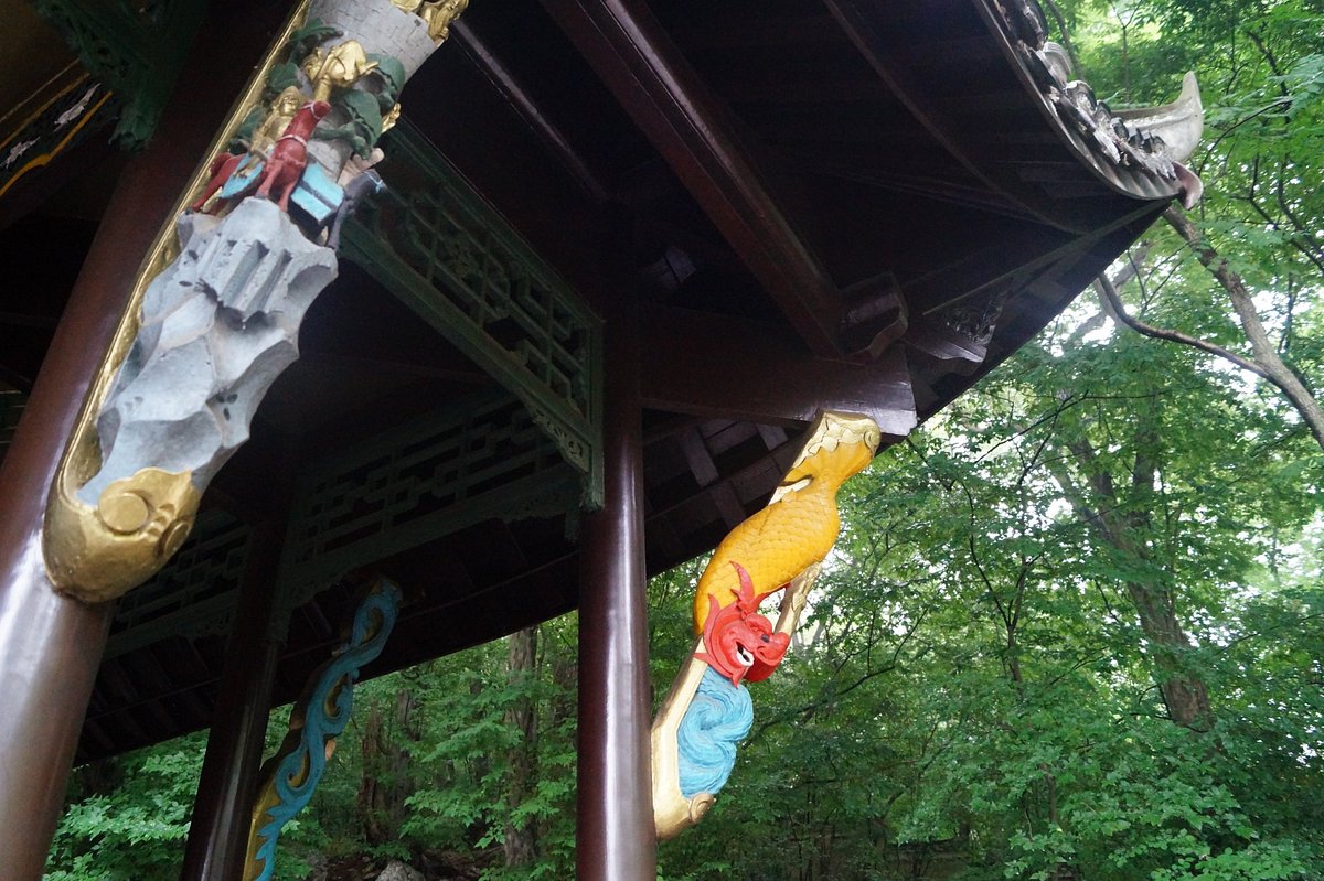 A scenic view of zuiweng pavilion